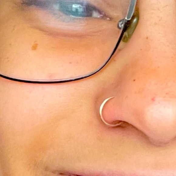 14K Solid Gold Nose Ring Hoop Body Piercing 18G​ - Picture 5 of 6